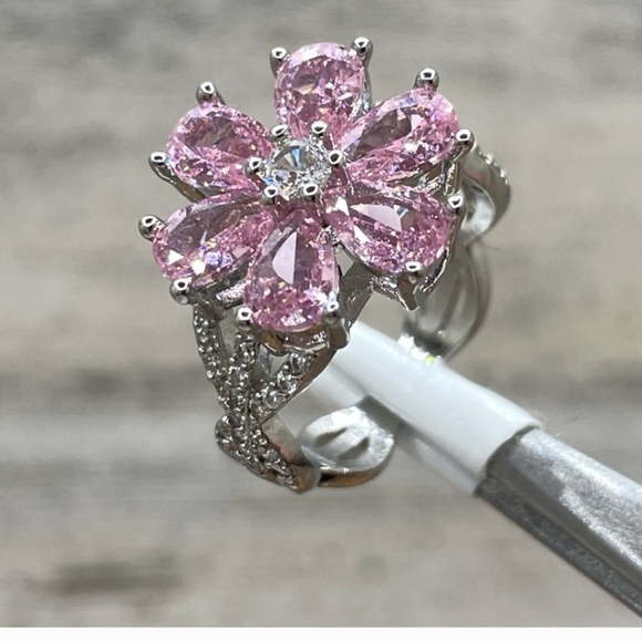 Beautiful Statement Flower Pink White Cubic Zirconia Silver Plated Ring Size 6 - Picture 13 of 13
